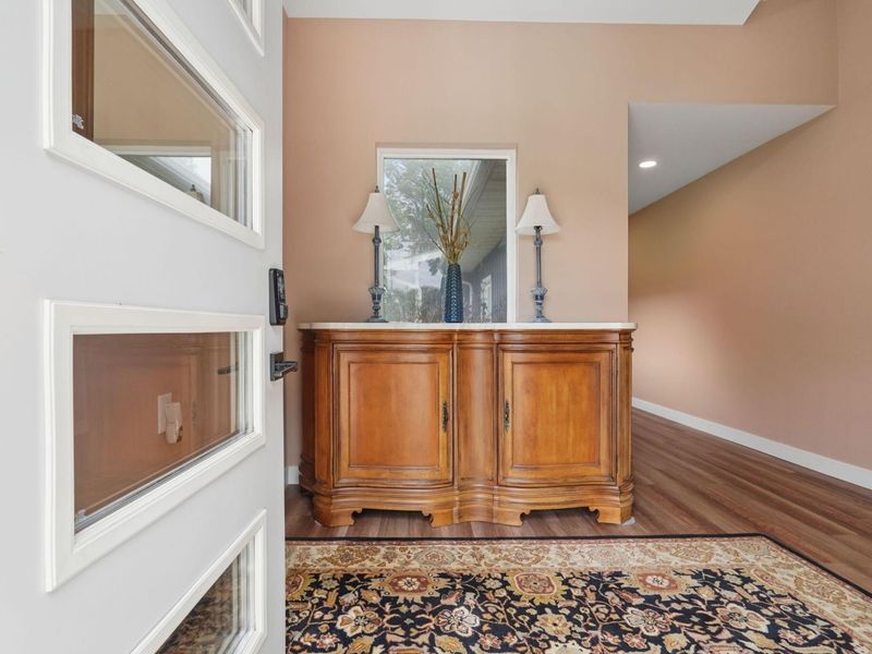 1300 E Choctaw Drive, London, OH 43140 Photo 4