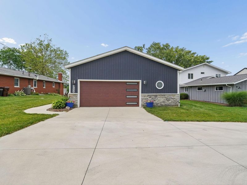 1300 E Choctaw Drive, London, OH 43140 Photo 41
