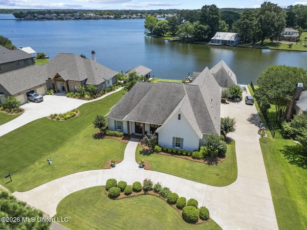 107 Waterford Lane, Madison, MS 39110