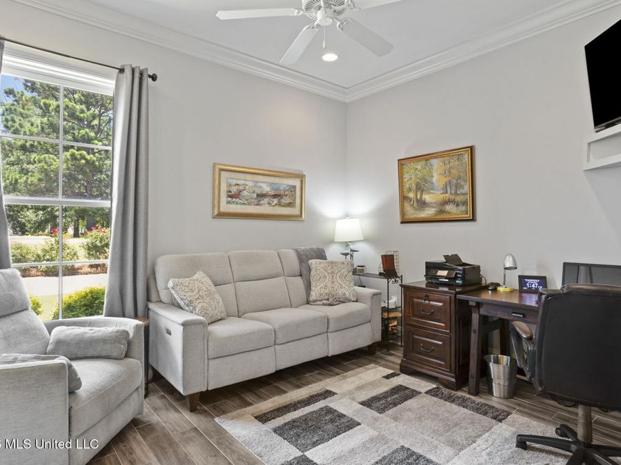 Property Image 37