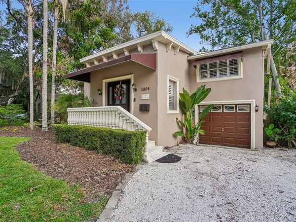 1204 E PARK CIRCLE , TAMPA, FL 33604