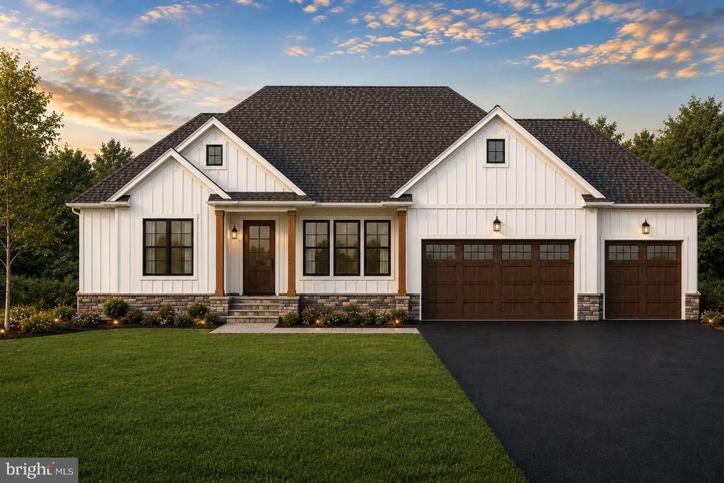 140 RED STONE LANE , HANOVER, PA 17331
