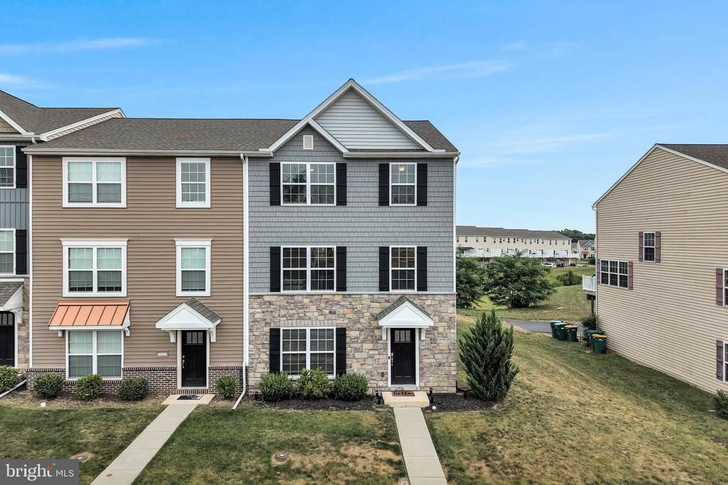 5100 LAUREL VALLEY LANE, ENOLA, PA 17025