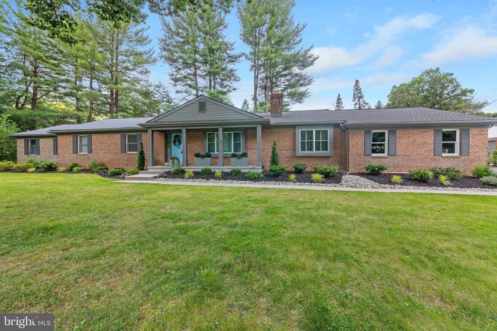 2201 STACKHOUSE DRIVE, YARDLEY, PA 19067
