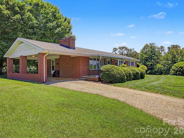 788 Alexander Road, Alexander, NC 28701