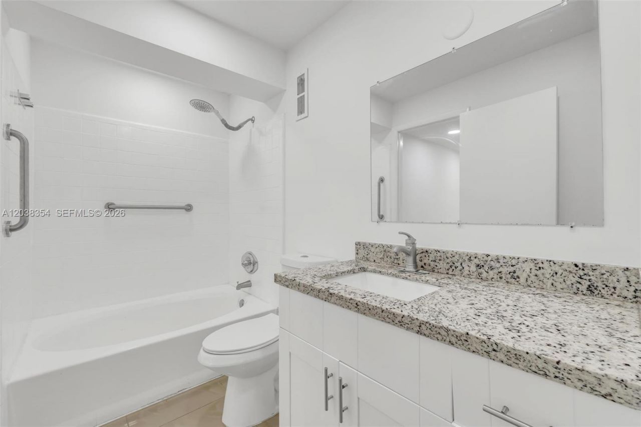 15560 SW 104th Ter, Unit 6112, Miami, FL 33196 Photo