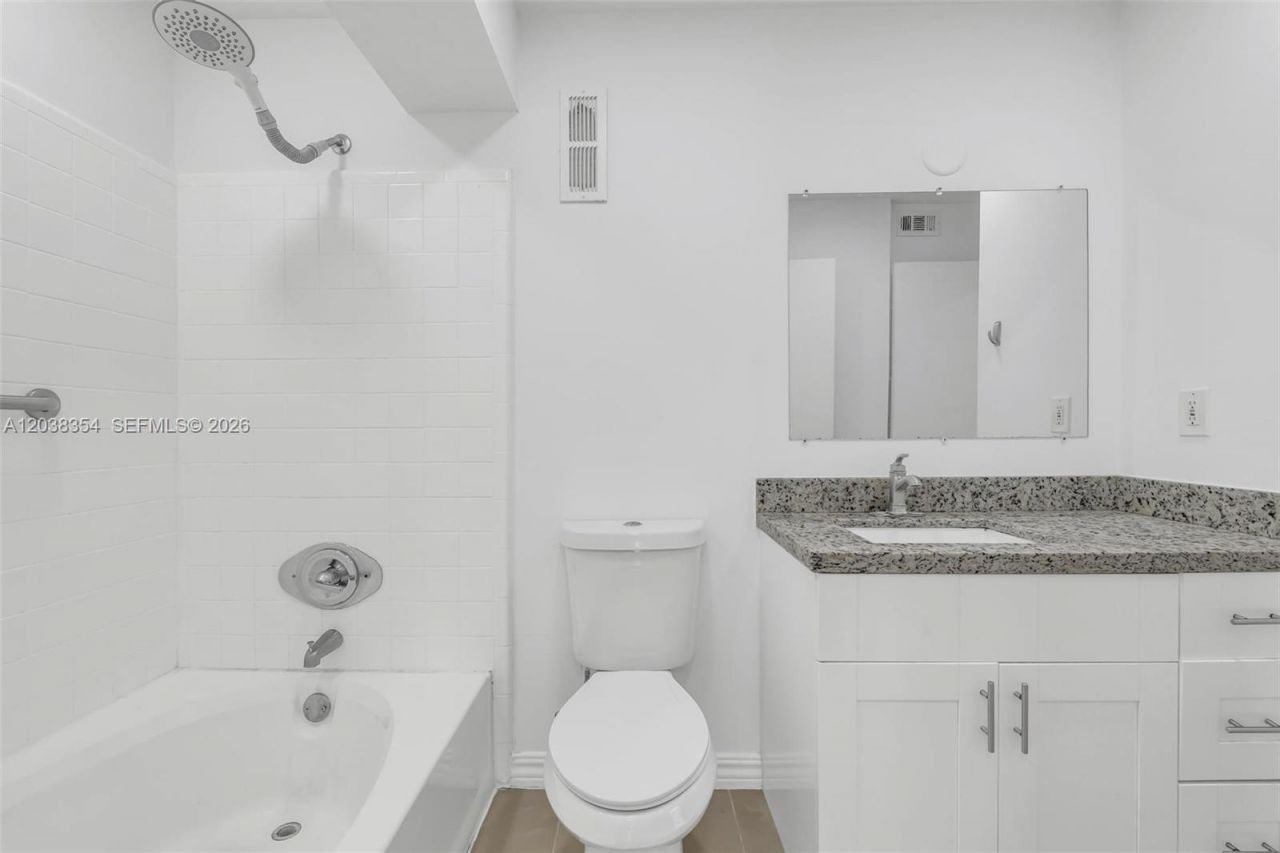 15560 SW 104th Ter, Unit 6112, Miami, FL 33196 Photo