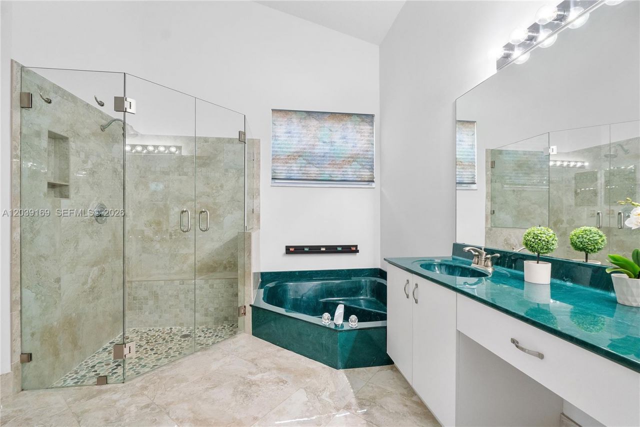 1522 NW 182nd Way, Pembroke Pines, FL 33029 Photo