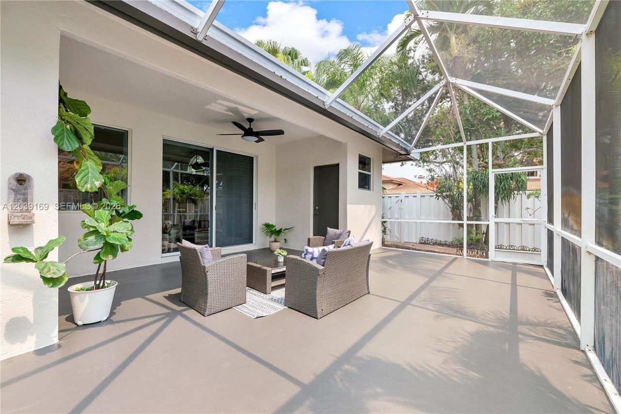 1522 NW 182nd Way, Pembroke Pines, FL 33029 Photo