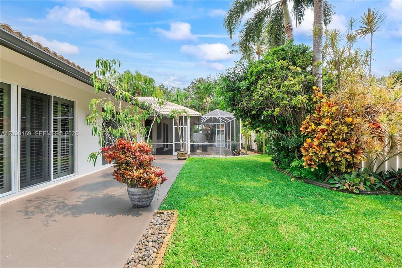1522 NW 182nd Way, Pembroke Pines, FL 33029 Photo