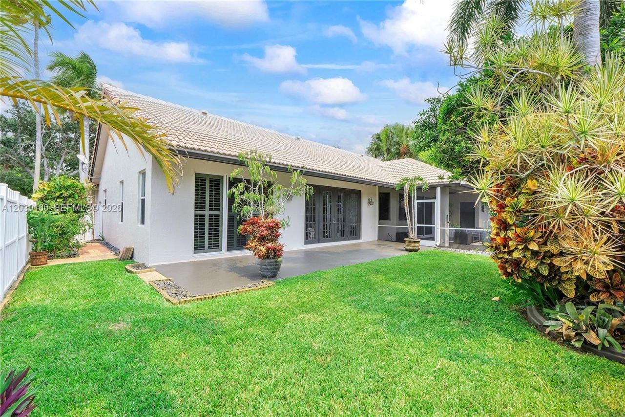 1522 NW 182nd Way, Pembroke Pines, FL 33029 Photo