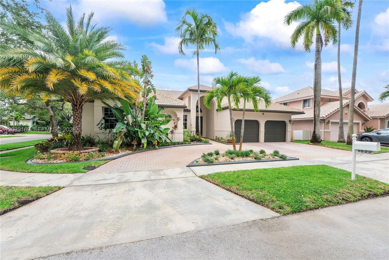 1522 NW 182nd Way, Pembroke Pines, FL 33029 Photo