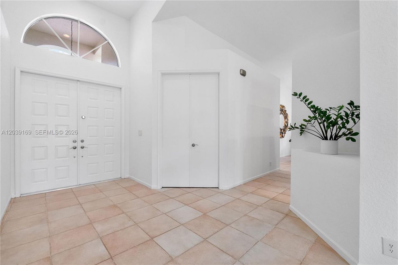1522 NW 182nd Way, Pembroke Pines, FL 33029 Photo
