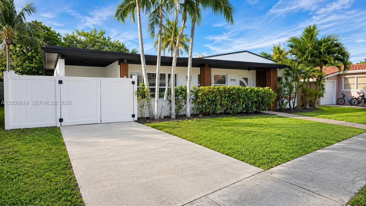 1155 Hayes St , Hollywood, FL 33019 Photo