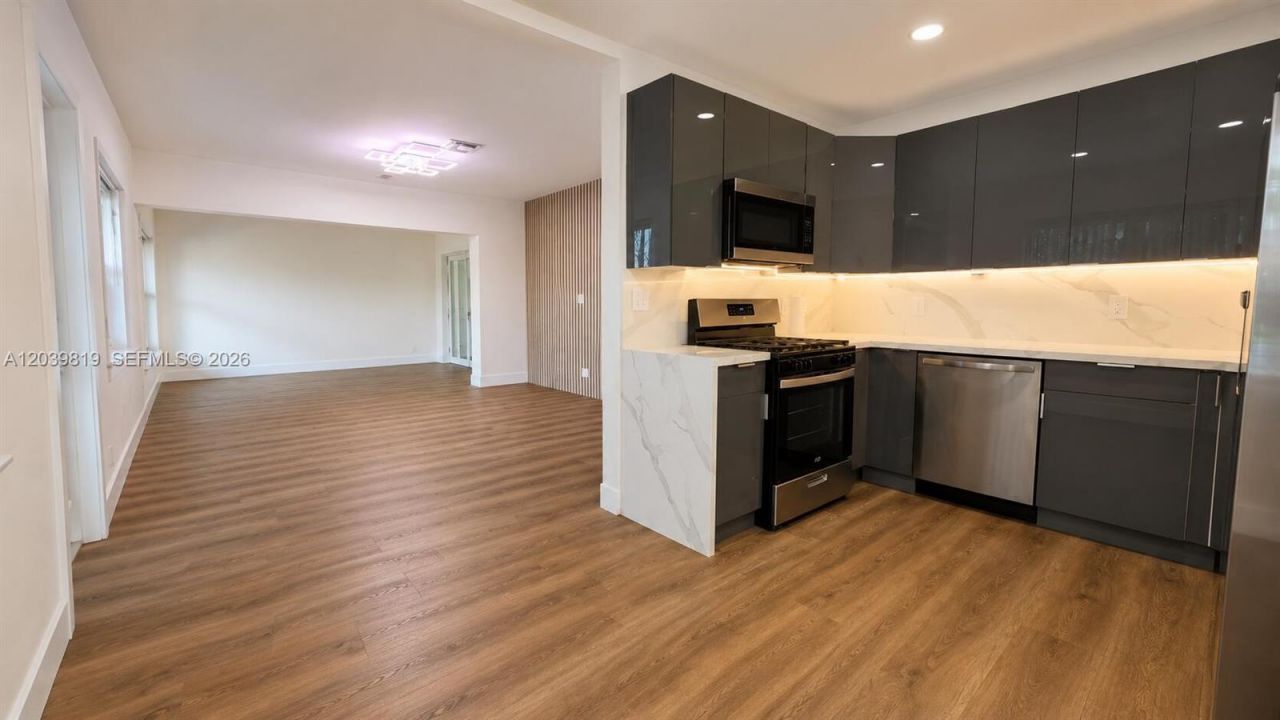 1155 Hayes St , Hollywood, FL 33019 Photo