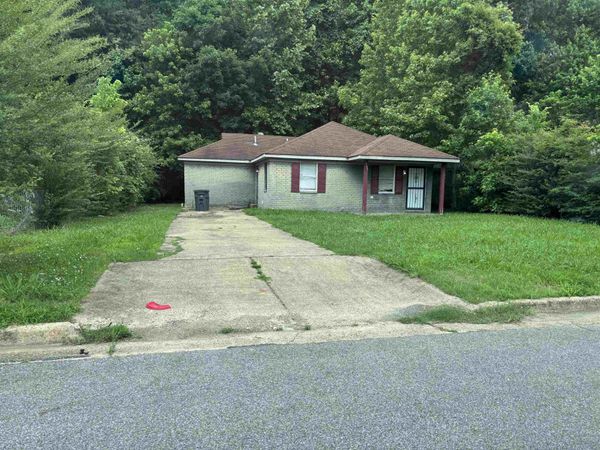 3795 BLACK FORREST DR, Memphis, TN 38128