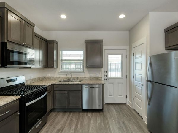 1300 Black Locust DR W, Unit 202, Pflugerville, TX 78660