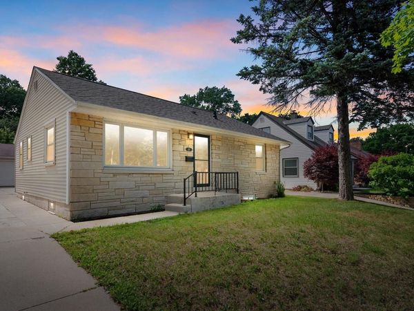 107 N 92nd STREET, Milwaukee, WI 53226