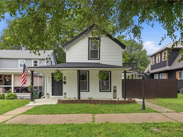 919 4th Avenue, Leavenworth, KS 66048