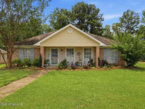1930 Twin Pine Drive, Pearl, MS 39208
