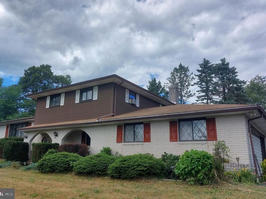 211 Reedsville Road, Schuylkill Haven, PA 17972 Main Photo