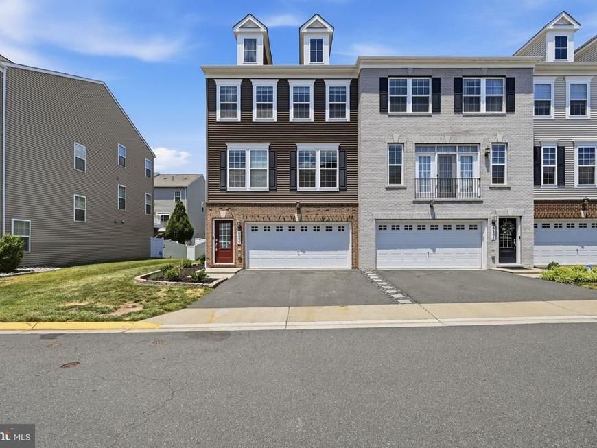 8808 Englewood Farms Drive, Manassas, VA 20112 Main Photo