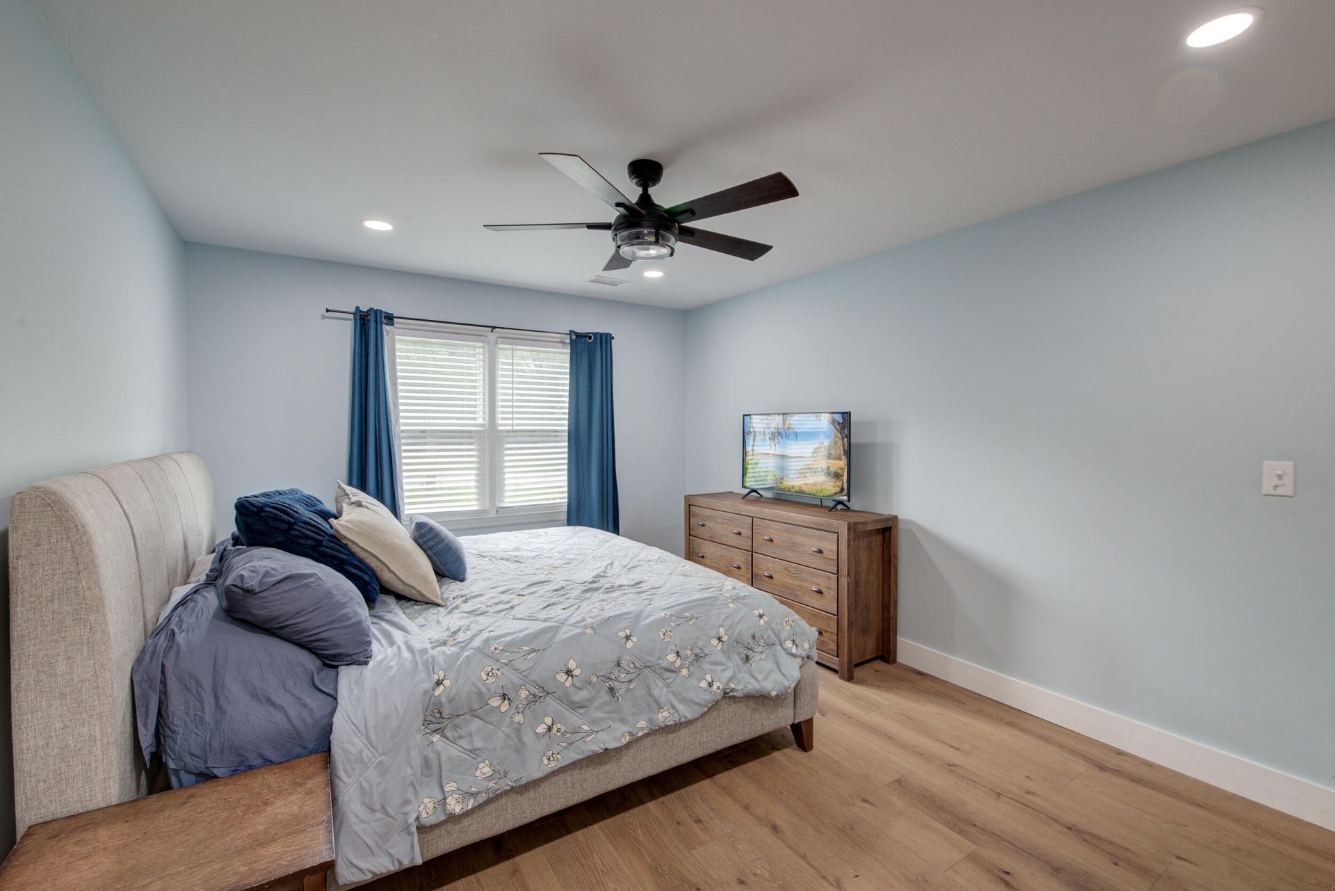 843 Trent Street Photo 14