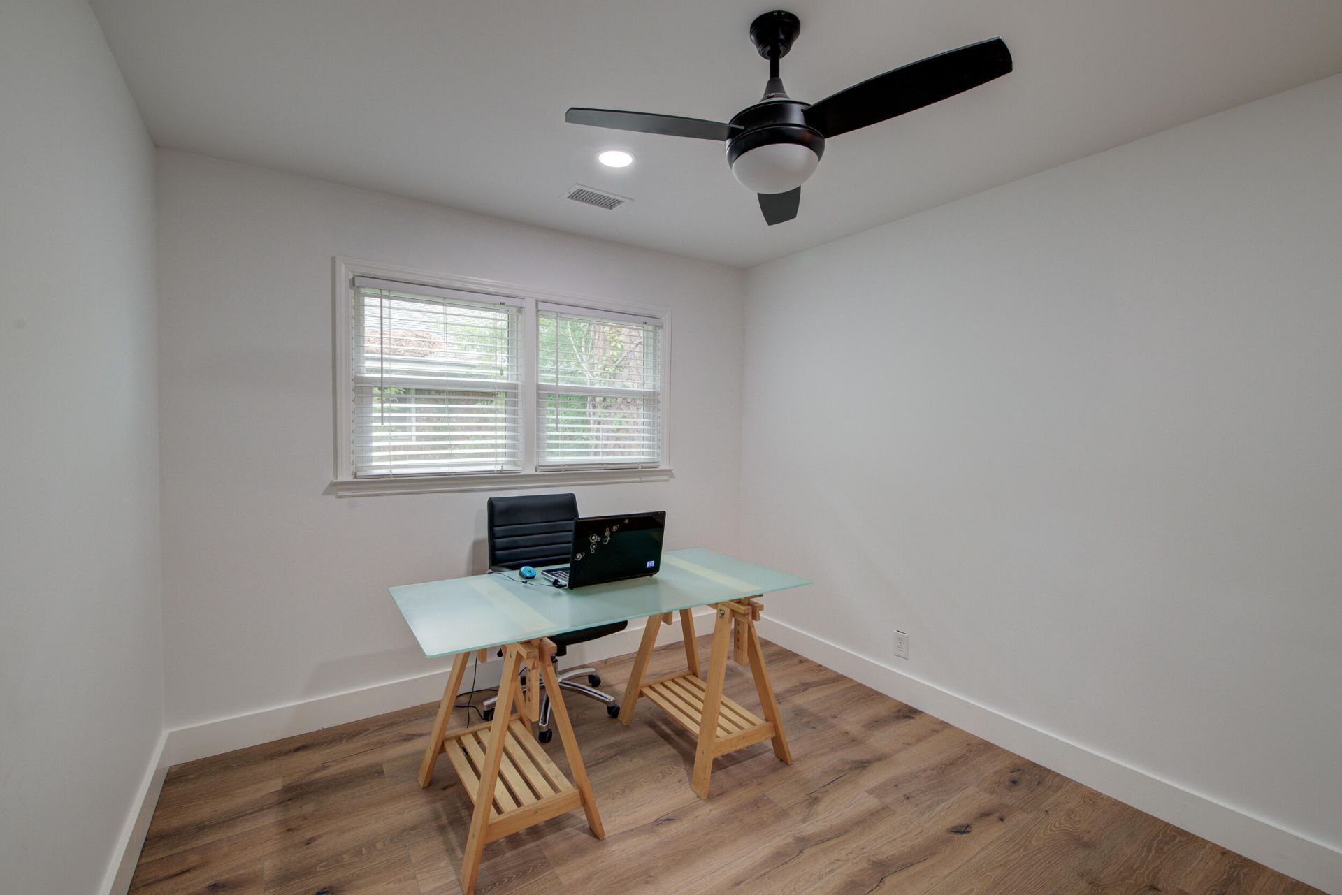 843 Trent Street Photo 17