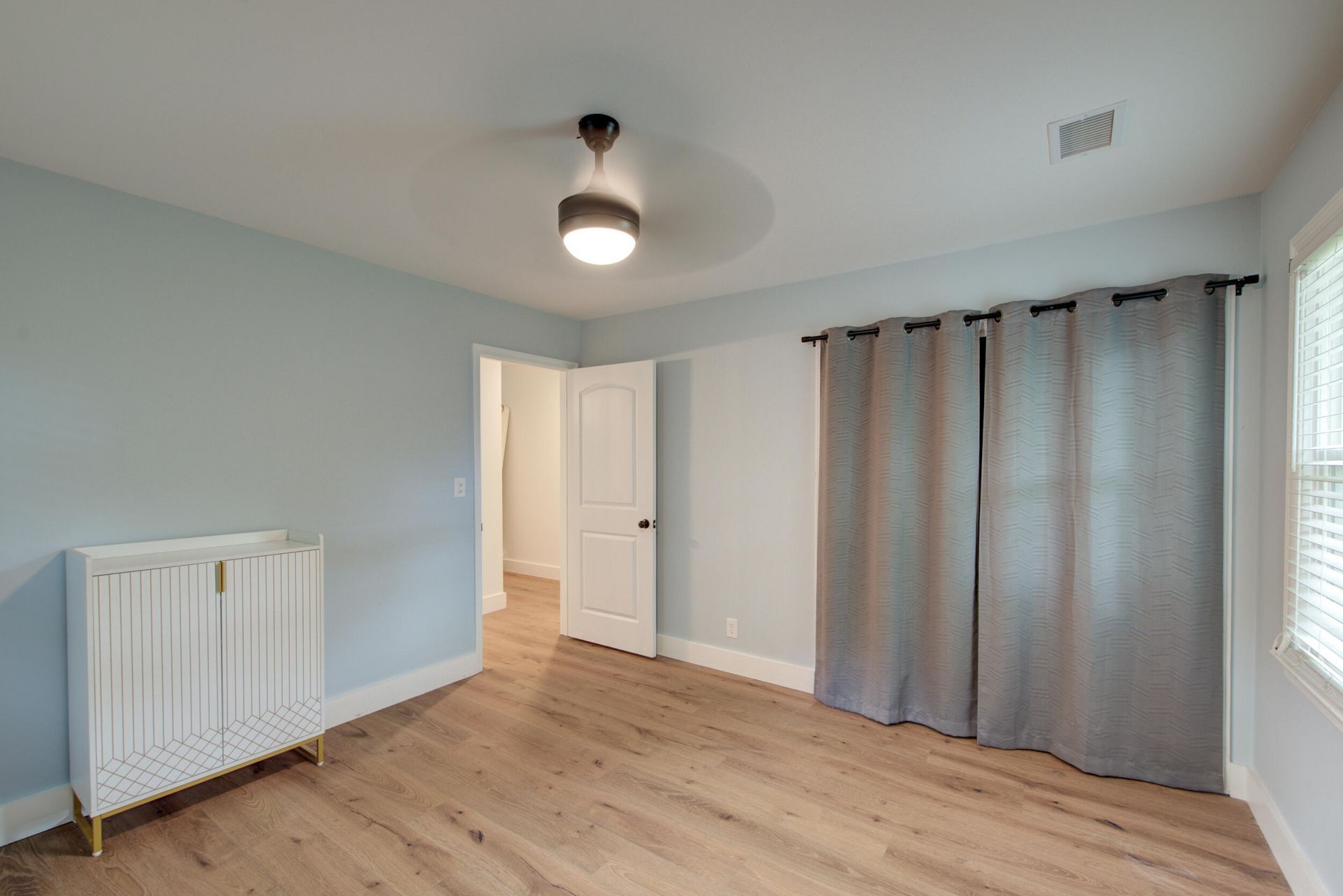 843 Trent Street Photo 22