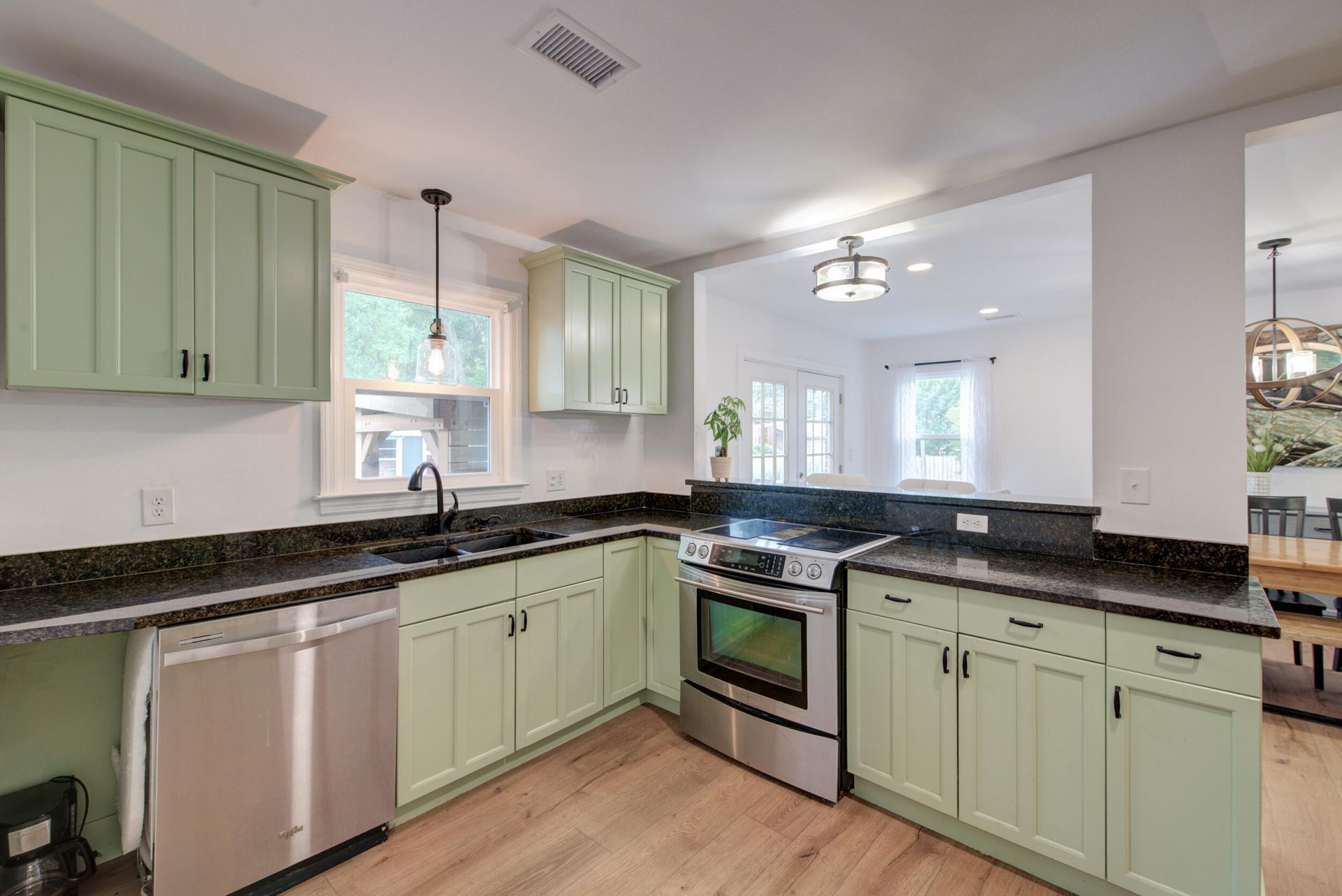 843 Trent Street Photo 34