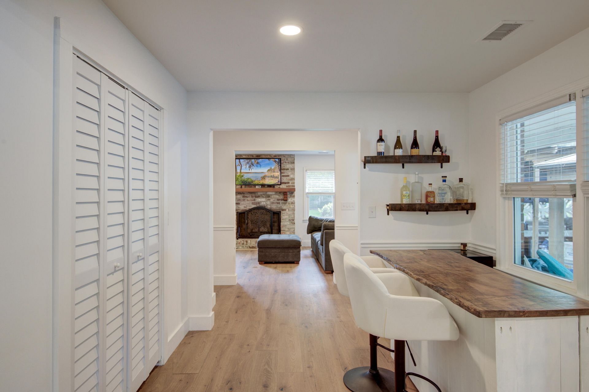 843 Trent Street Photo 4