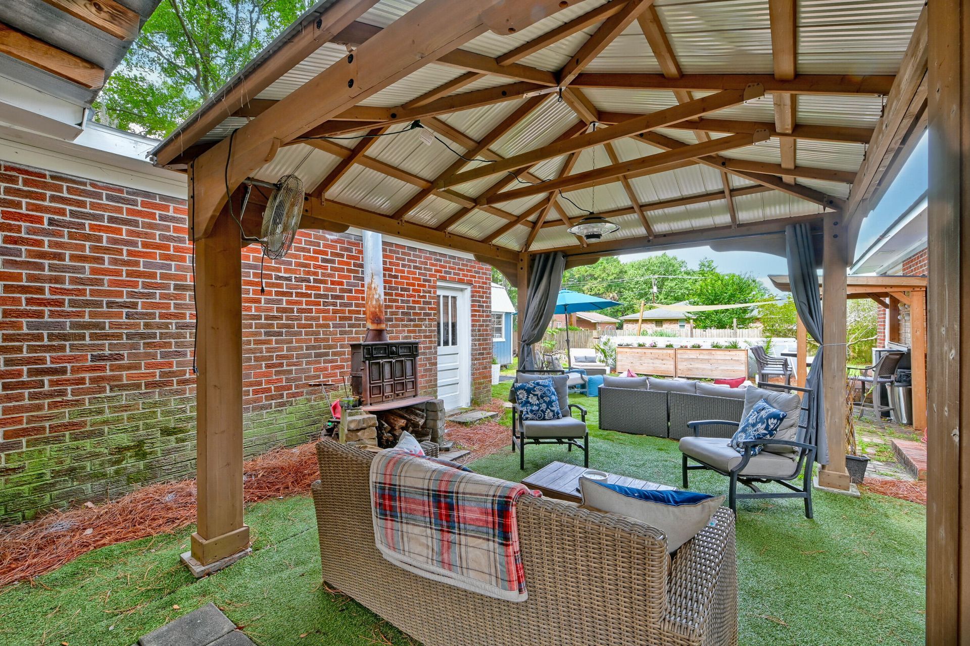 843 Trent Street Photo 40