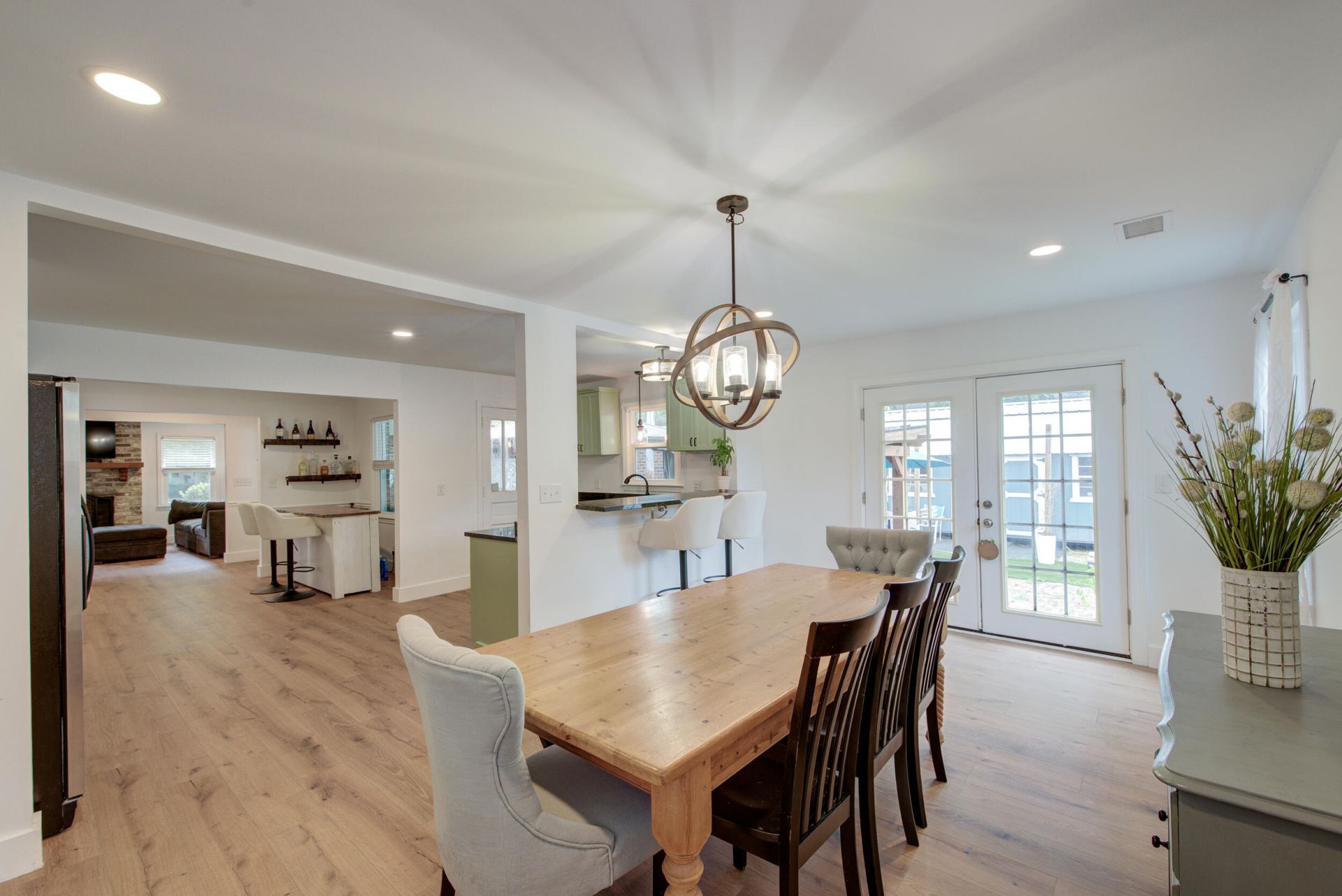 843 Trent Street Photo 5