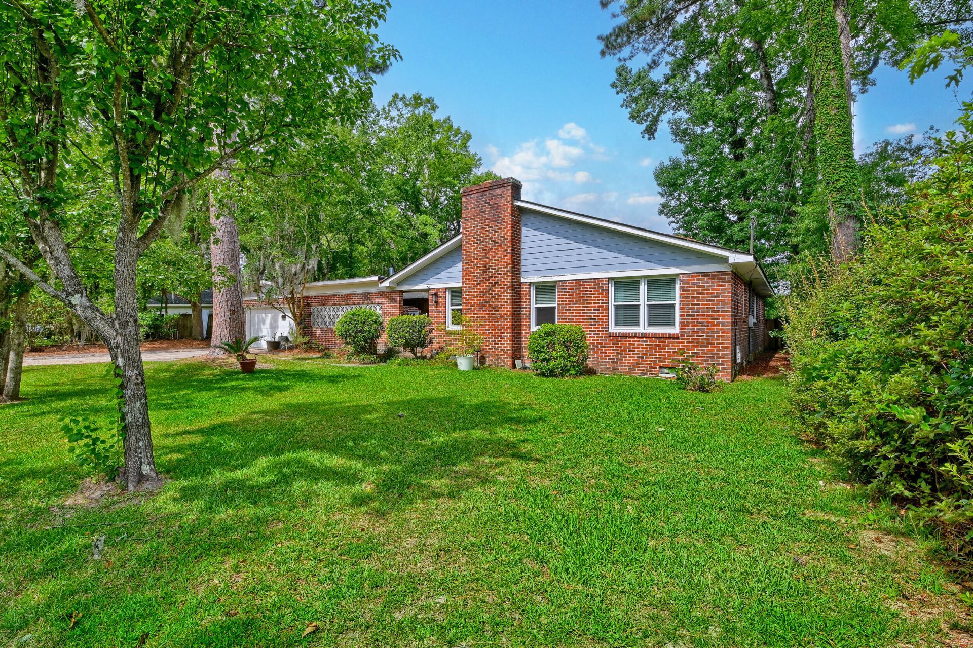 843 Trent Street Photo 6