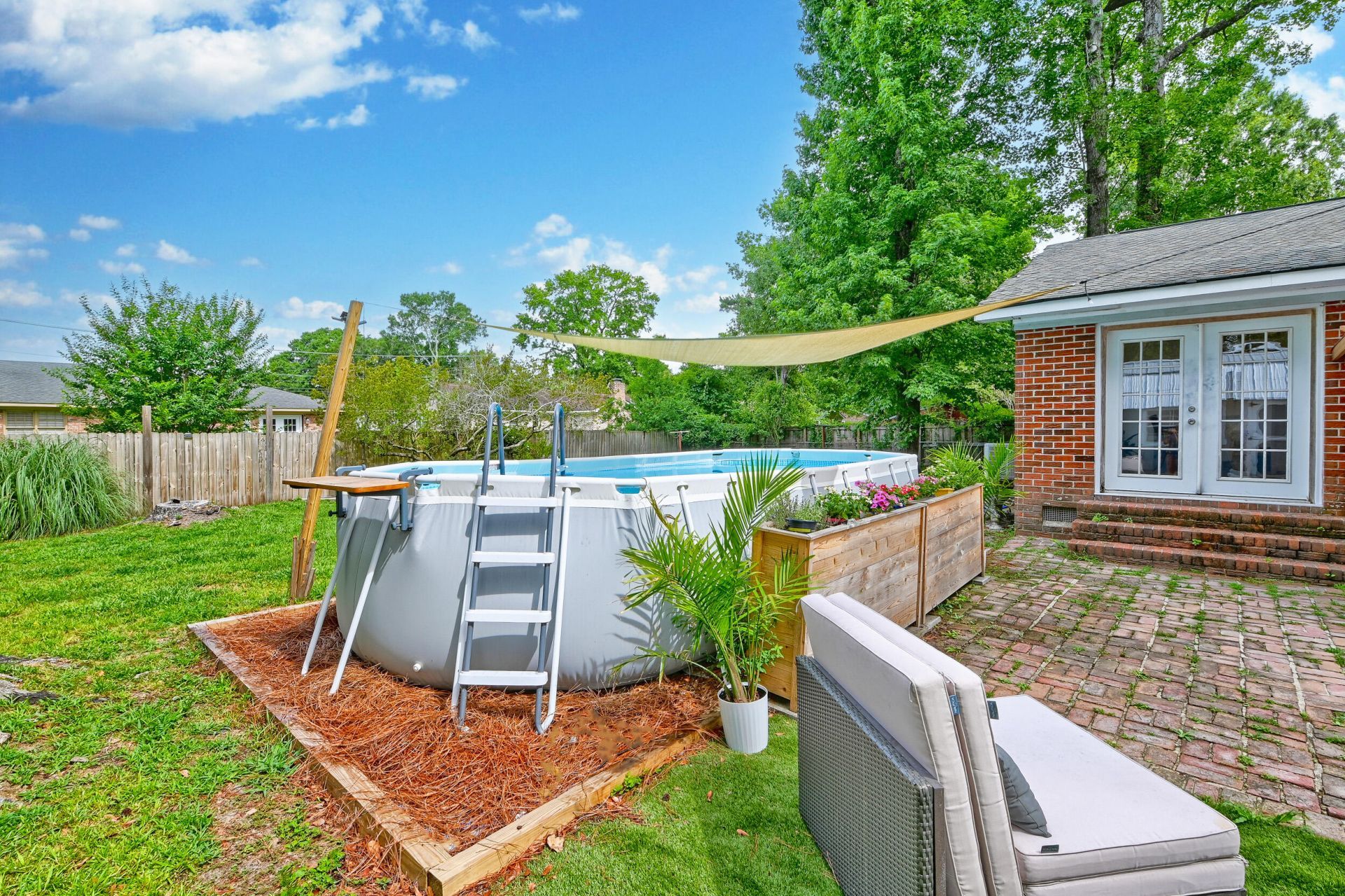 843 Trent Street Photo 8