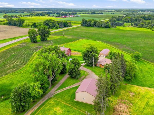 41806 Davenport Street NE, Braham, MN 55006