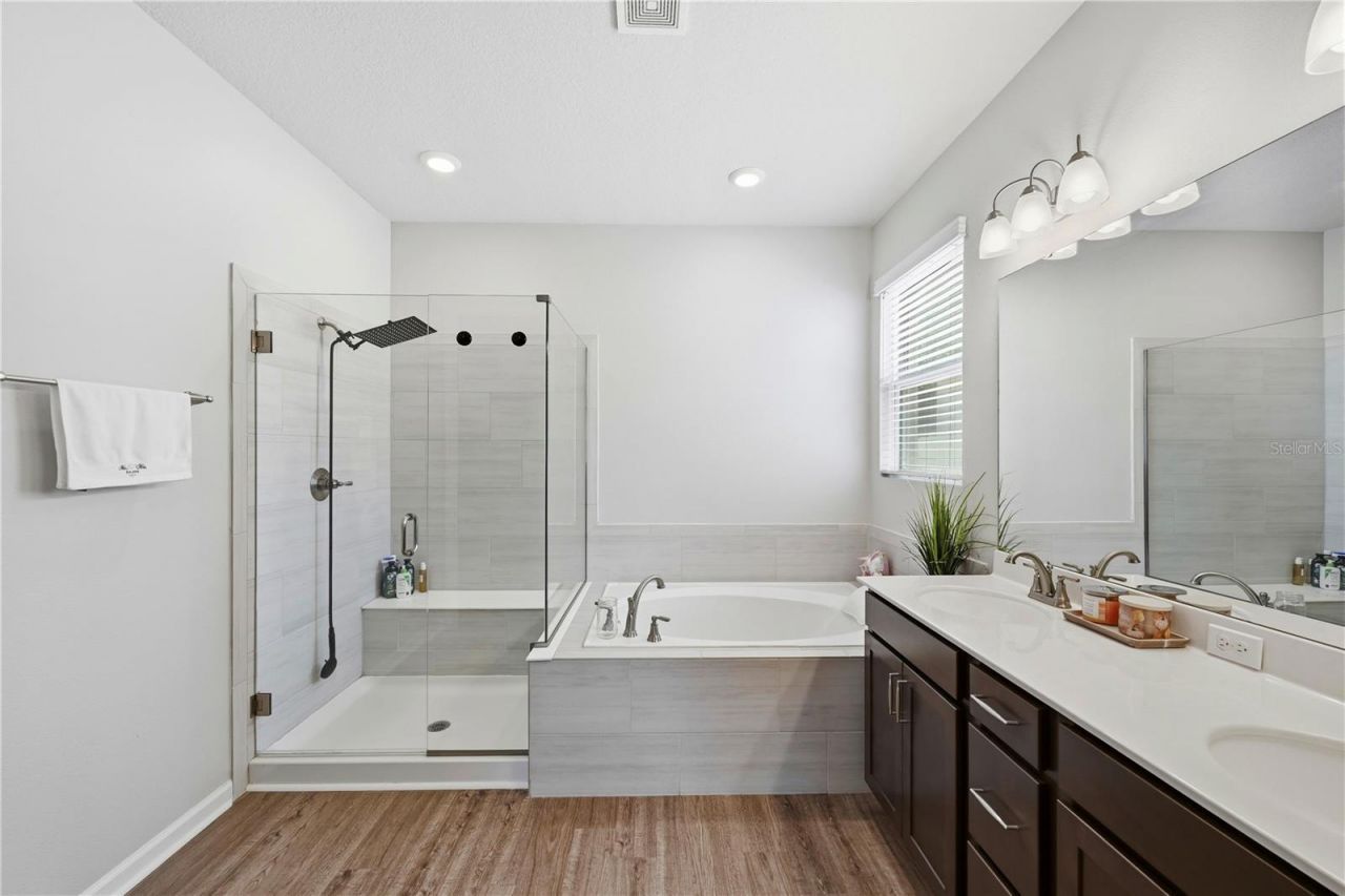 4005 Swan Goose Court , Okahumpka, FL 34762 Photo
