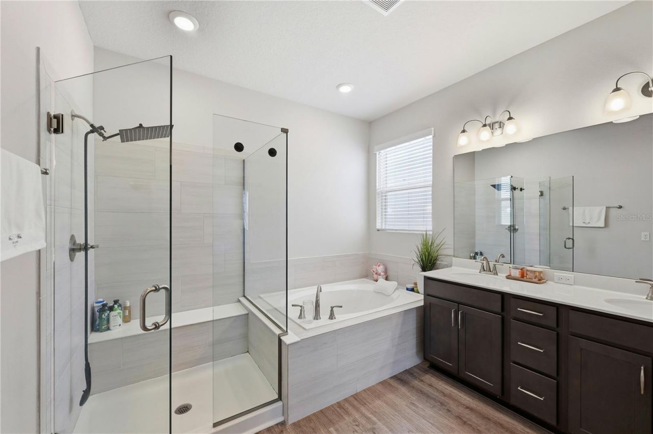 4005 Swan Goose Court , Okahumpka, FL 34762 Photo