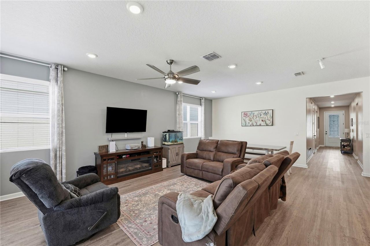 4005 Swan Goose Court , Okahumpka, FL 34762 Photo