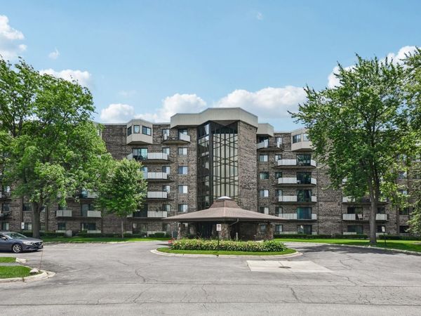 1275 E Baldwin Lane , Unit 104, Palatine, IL 60074