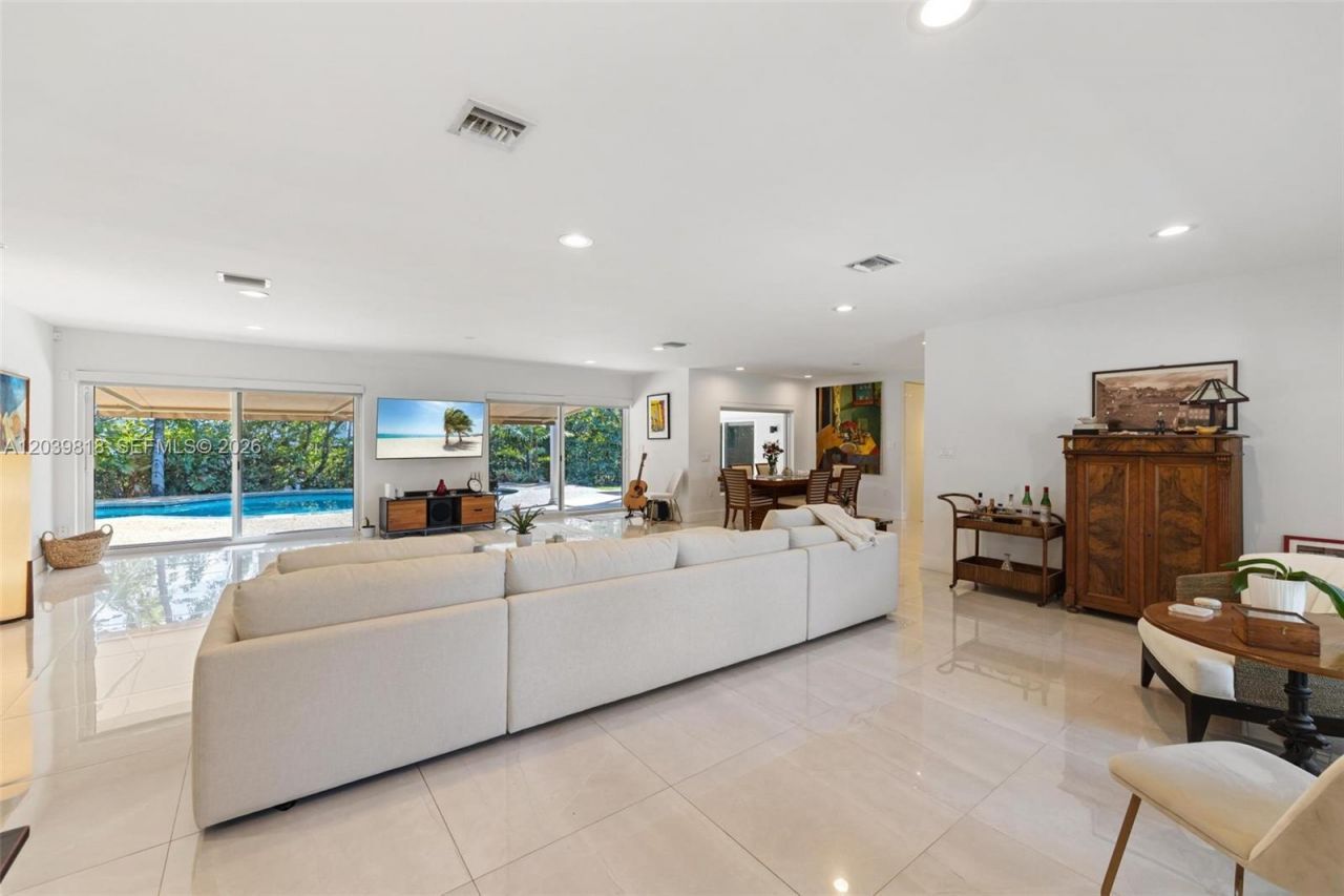 1014 Jefferson St , Hollywood, FL 33019 Photo