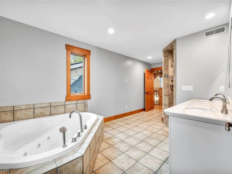 7184 Neff Road, Valley City, OH 44280 Photo 32