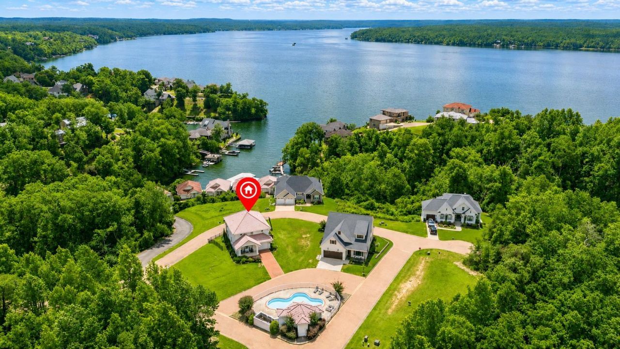 155 TIDEWATER PT Savannah, TN 38372