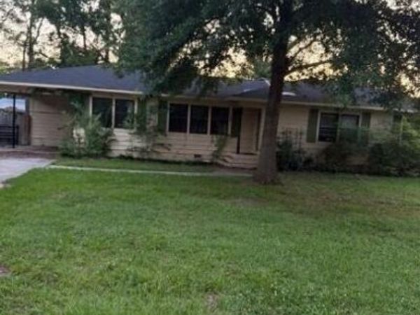 109 Bailey Avenue, Quitman, MS 39355