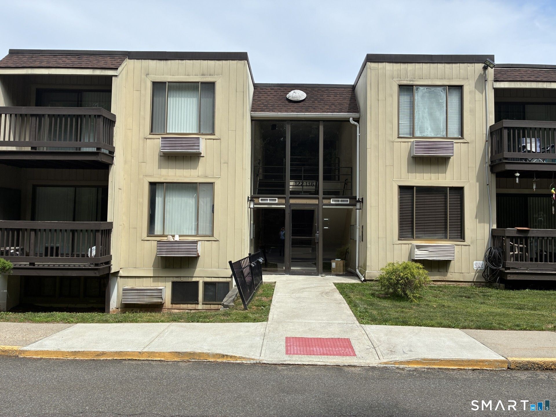 175 Mill Pond, Unit 134, Hamden, CT 06514 Main Photo