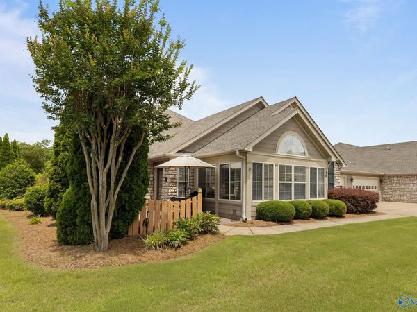 24 Laurel Lane, Unit 24, Brownsboro, AL 35741