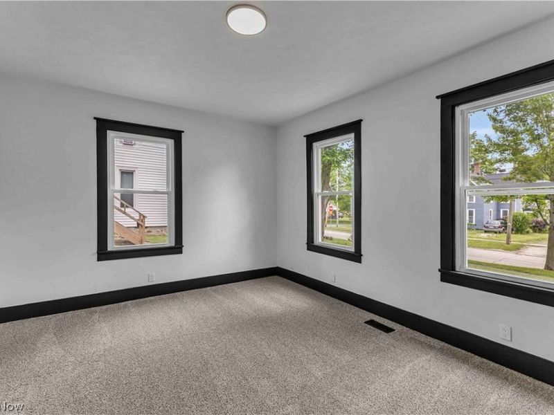 137 N Vine Street, Medina, OH 44256 Photo 18