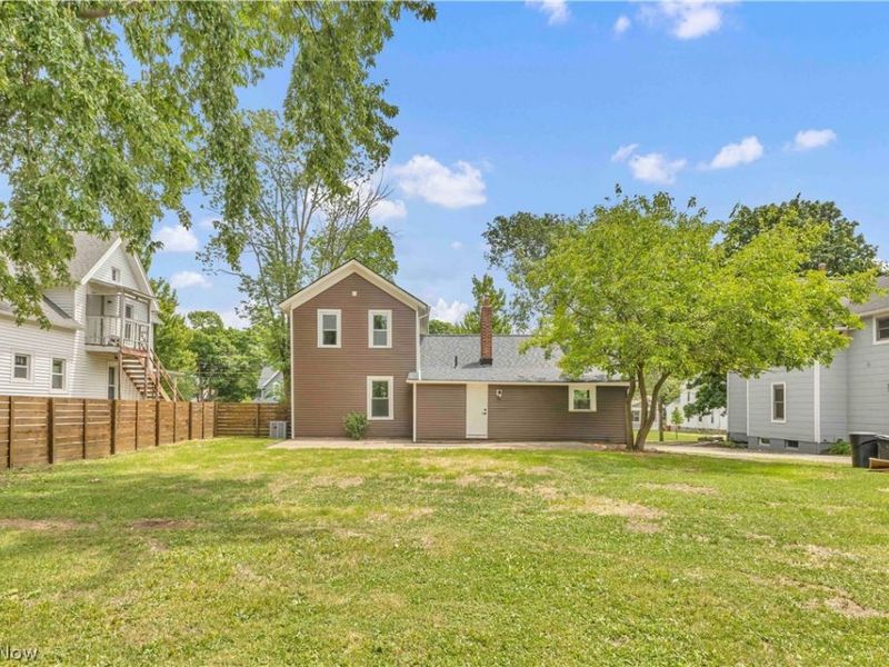 137 N Vine Street, Medina, OH 44256 Photo 6
