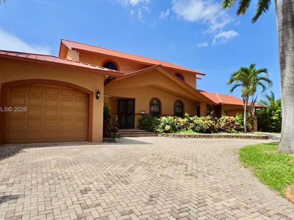 741 Tyler St , Hollywood, FL 33019