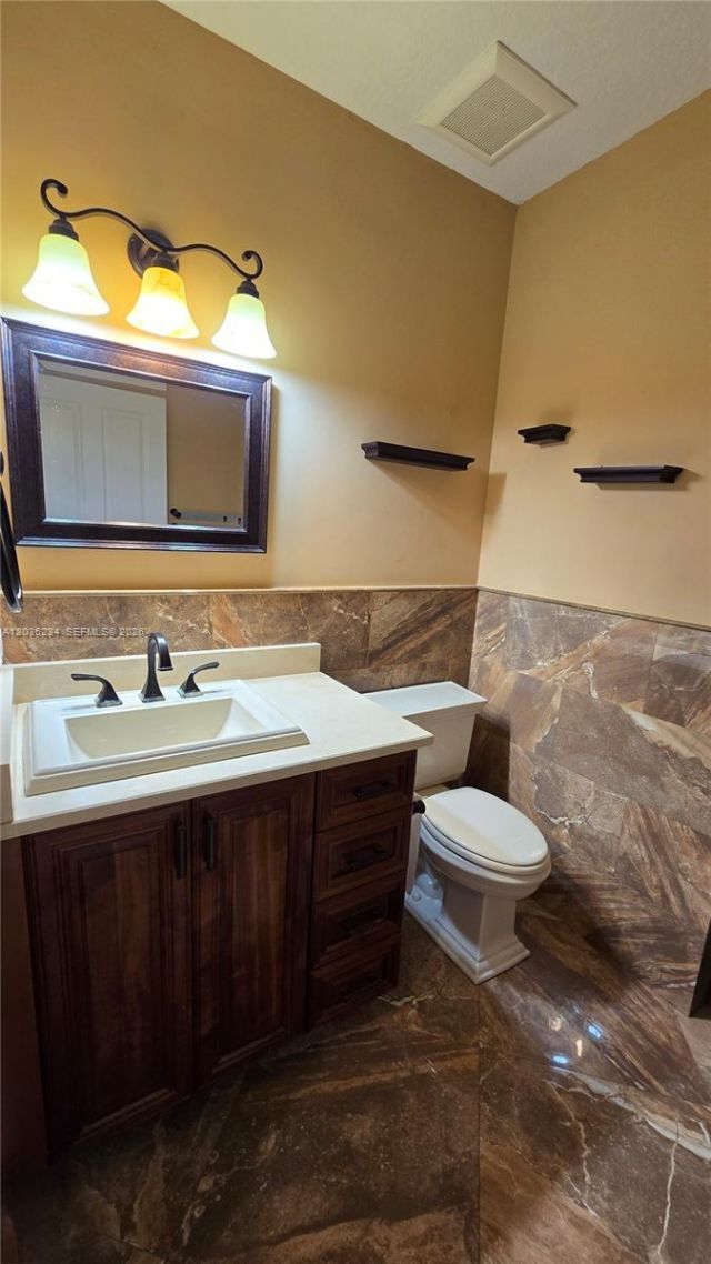 741 Tyler St , Hollywood, FL 33019 Photo
